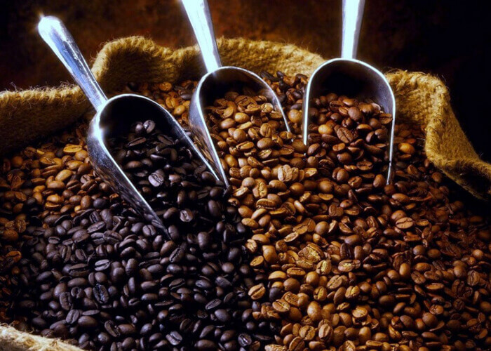 AA-grade Arabica and Robusta coffee beans